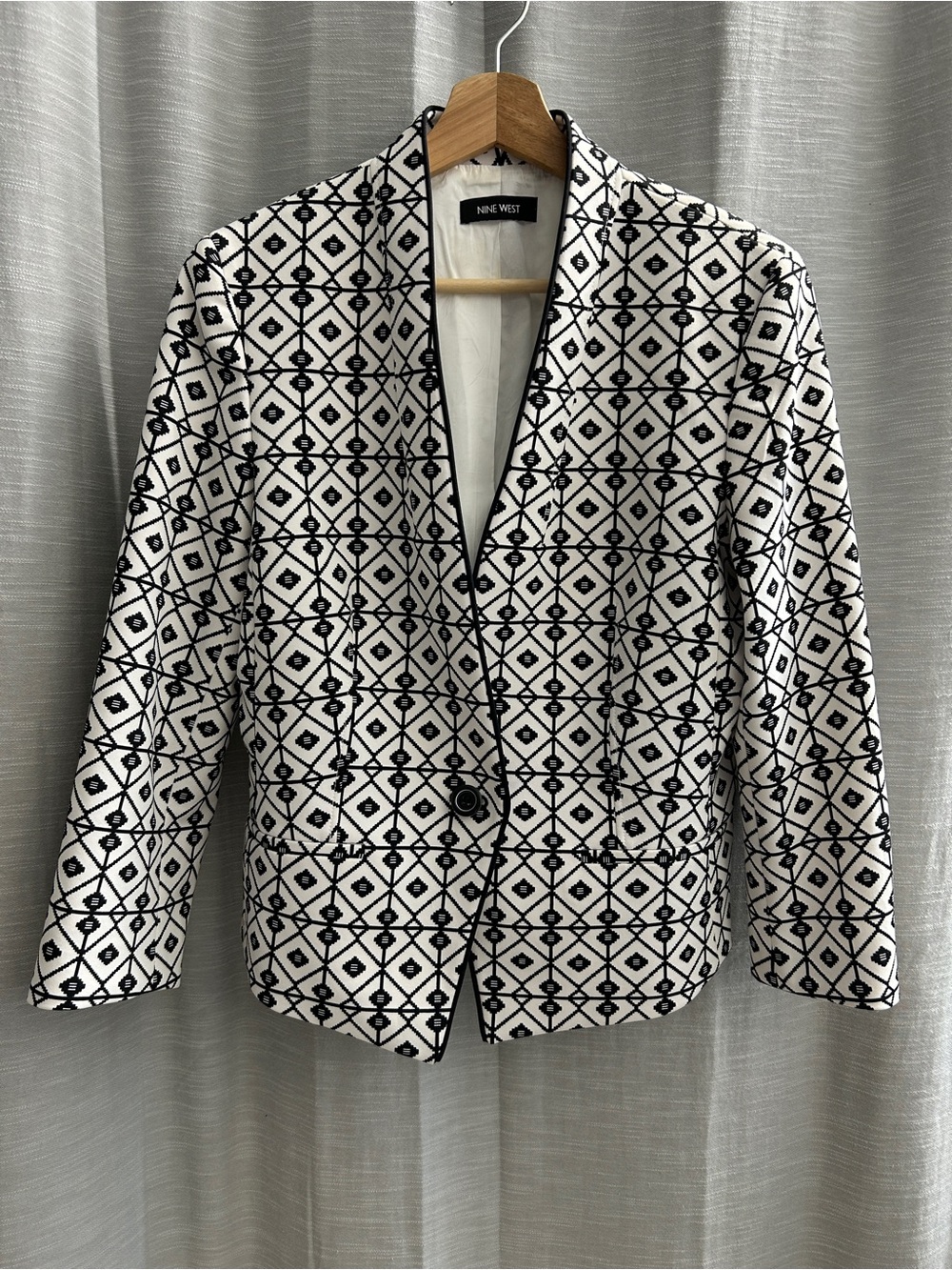 Nine West Blazer Women's Geometric White Black Diamond Print Size 10